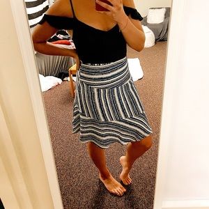 fancy skirt 💙🤍🖤